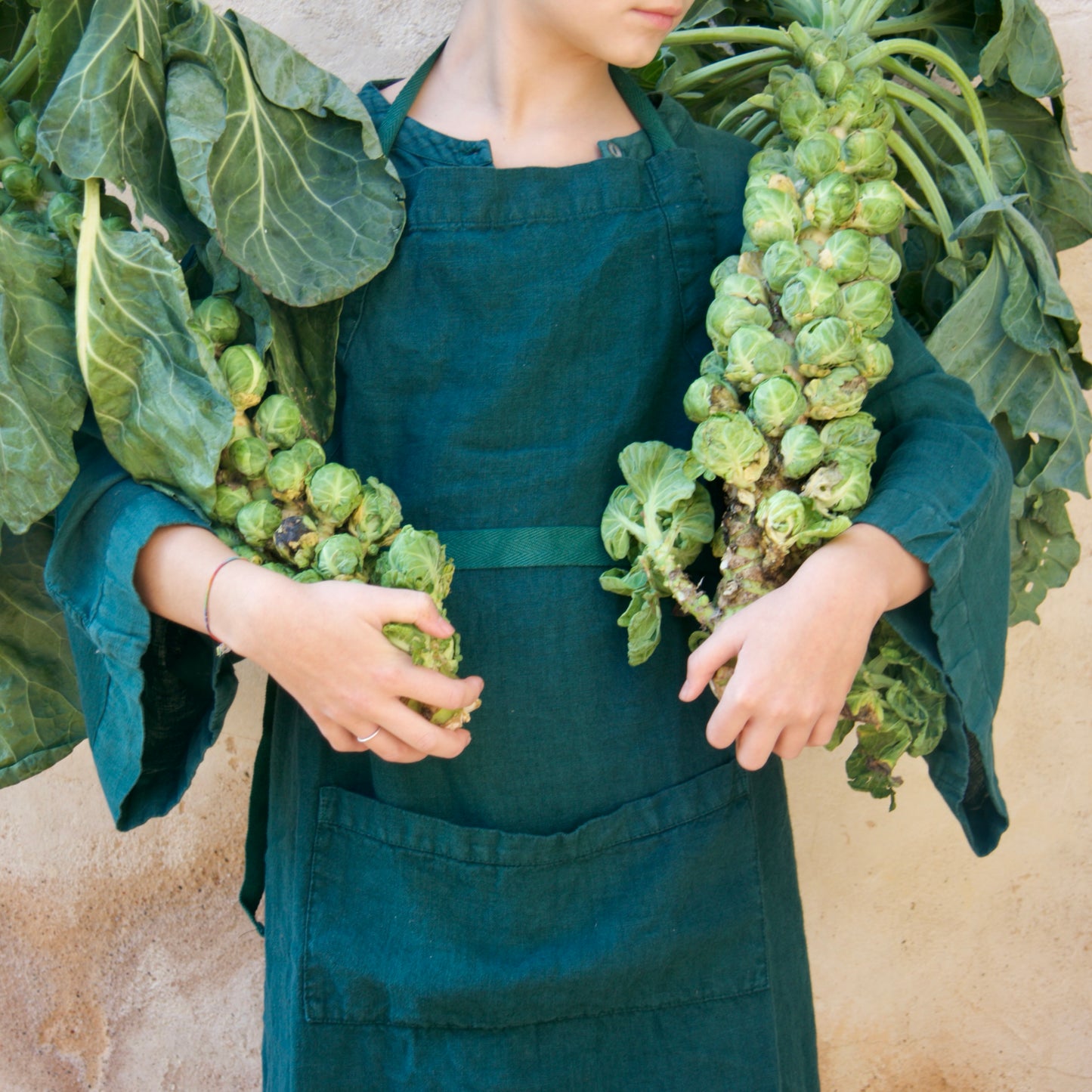 apron in heavy linen