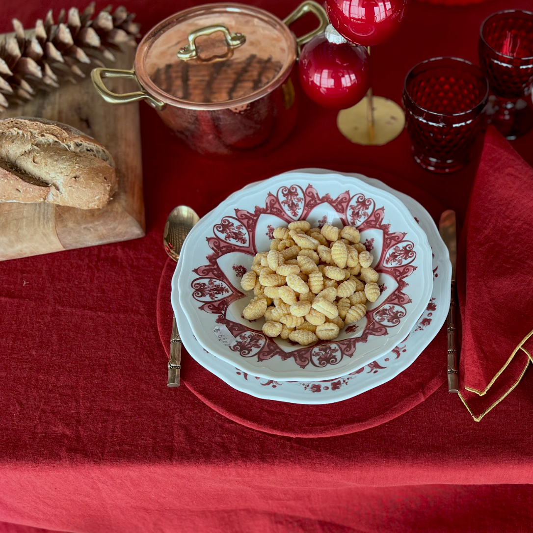 Festive Selection special edition red linen tablecloth with large border