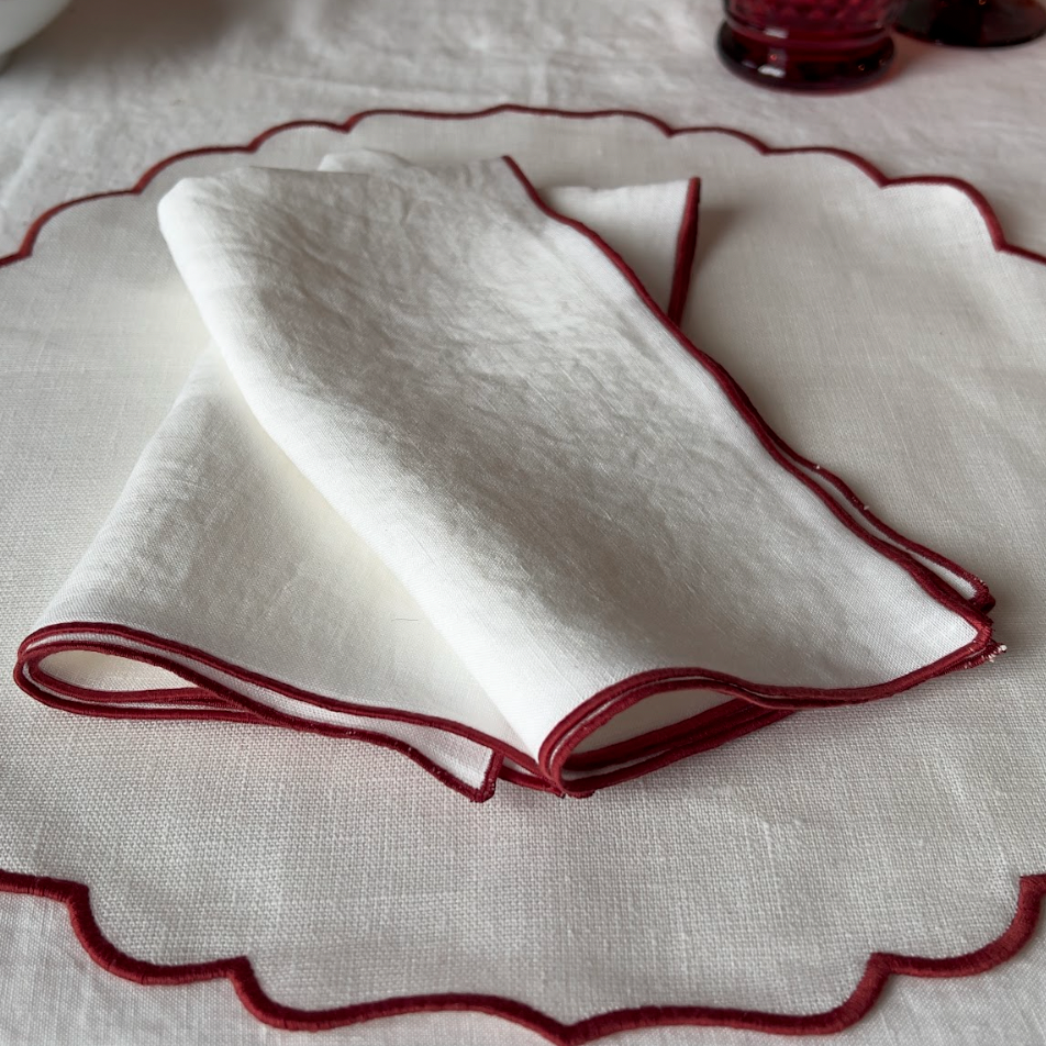 Festive Selection, special edition napkins with rolled hem, set of 4