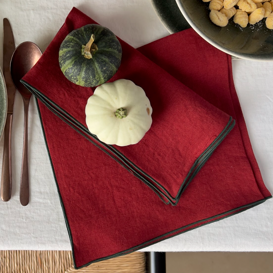 Festive Selection, special edition napkins with rolled hem, set of 4