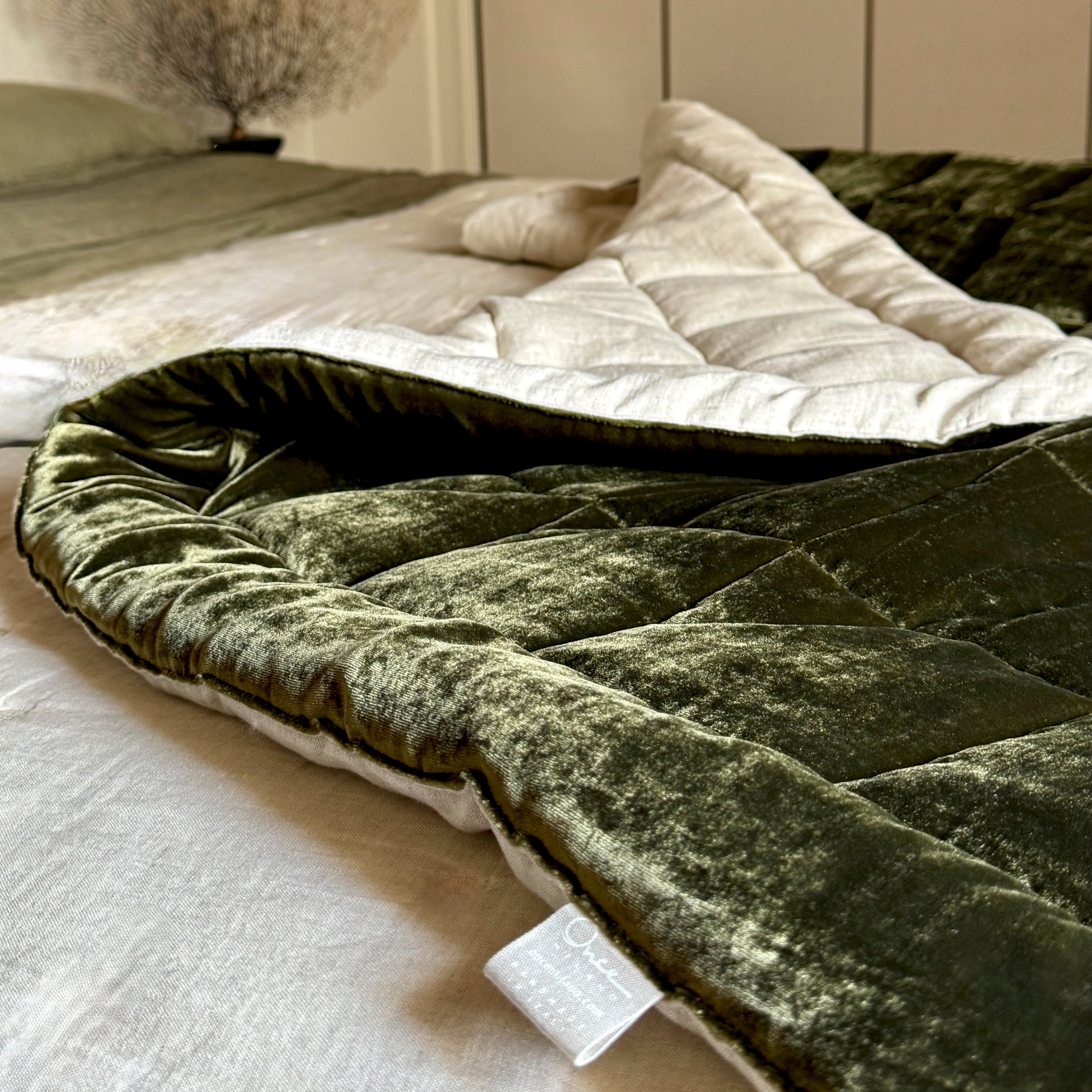 velvet quilt with box stitch